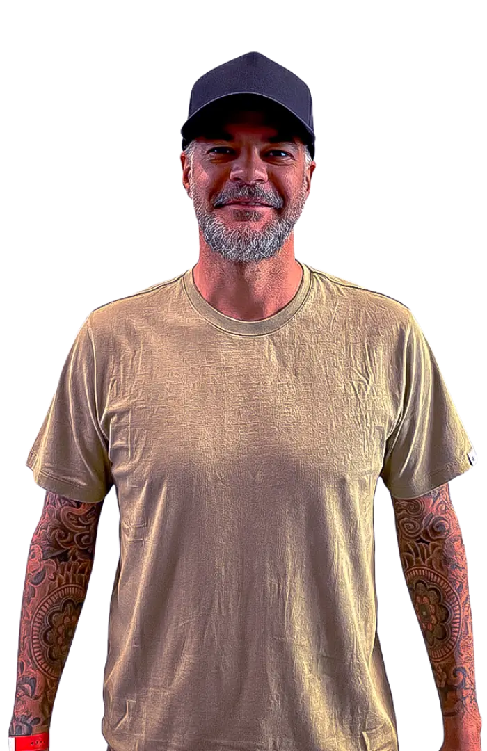 Foto do influencer, ator e roteirista Adriano Silva