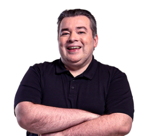 Foto do Romulo Mendonça apresentador, narrador da NBA e influencer agenciado pela Midia Hype