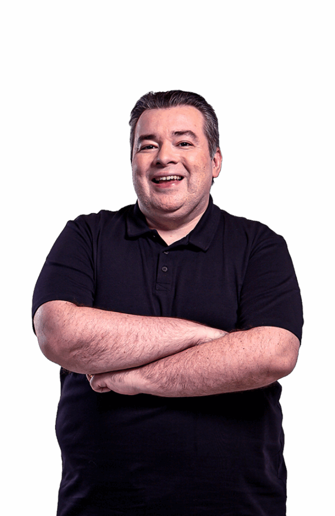 Foto do Romulo Mendonça apresentador, narrador da NBA e influencer agenciado pela Midia Hype