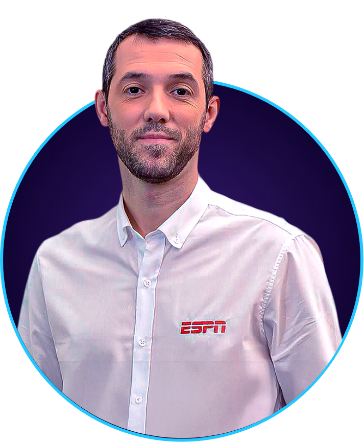 Foto do Gustavo Hofman apresentador, narrador da ESPN e influencer agenciado pela Midia Hype